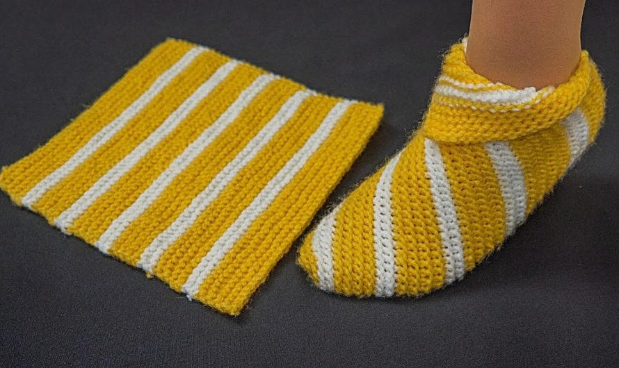 How to Make Simple Knitted Slippers From a Square (Beginner-Friendly!)